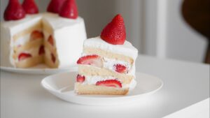 strawberry cream cake f09f8d